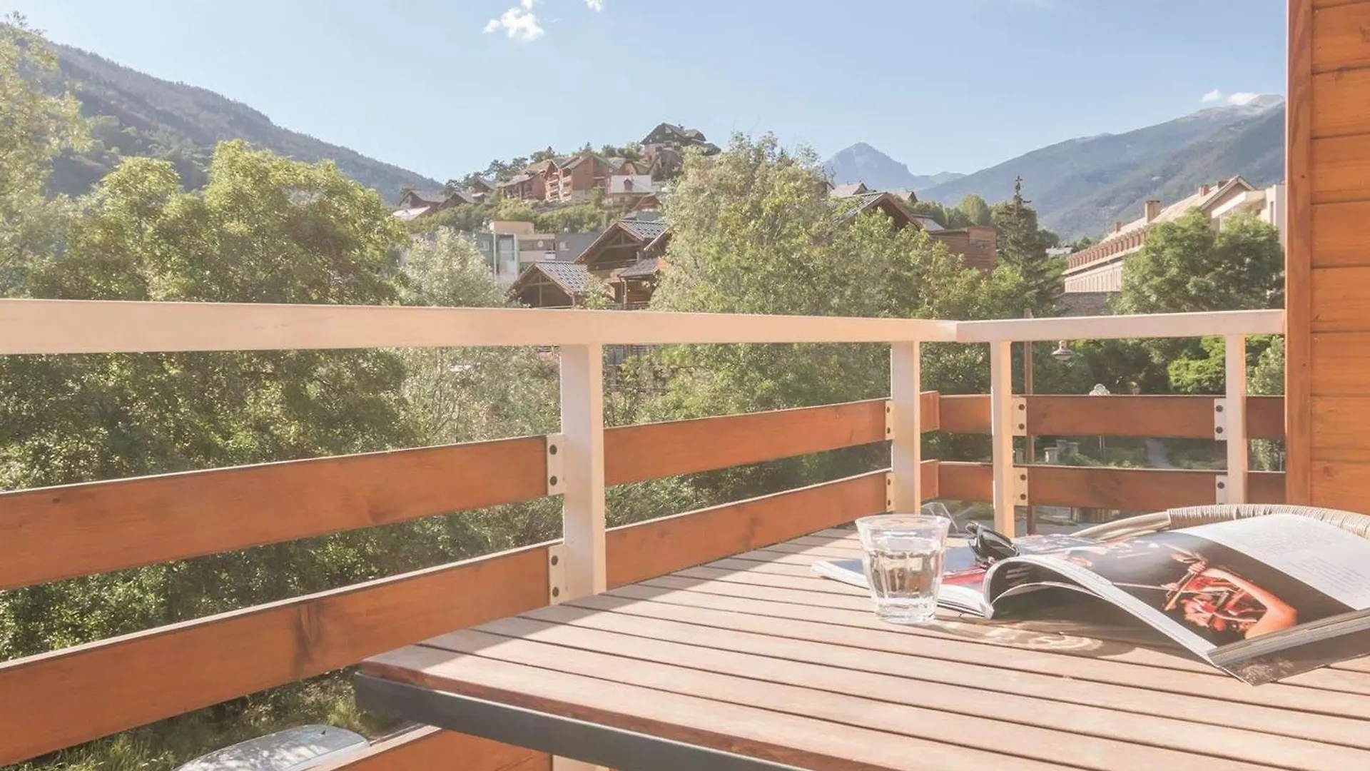 Apartment Joli 2 Pieces Proche Commerces, Telecabine, Balcon, Casier A Skis - Fr-1-330C-32 Briancon